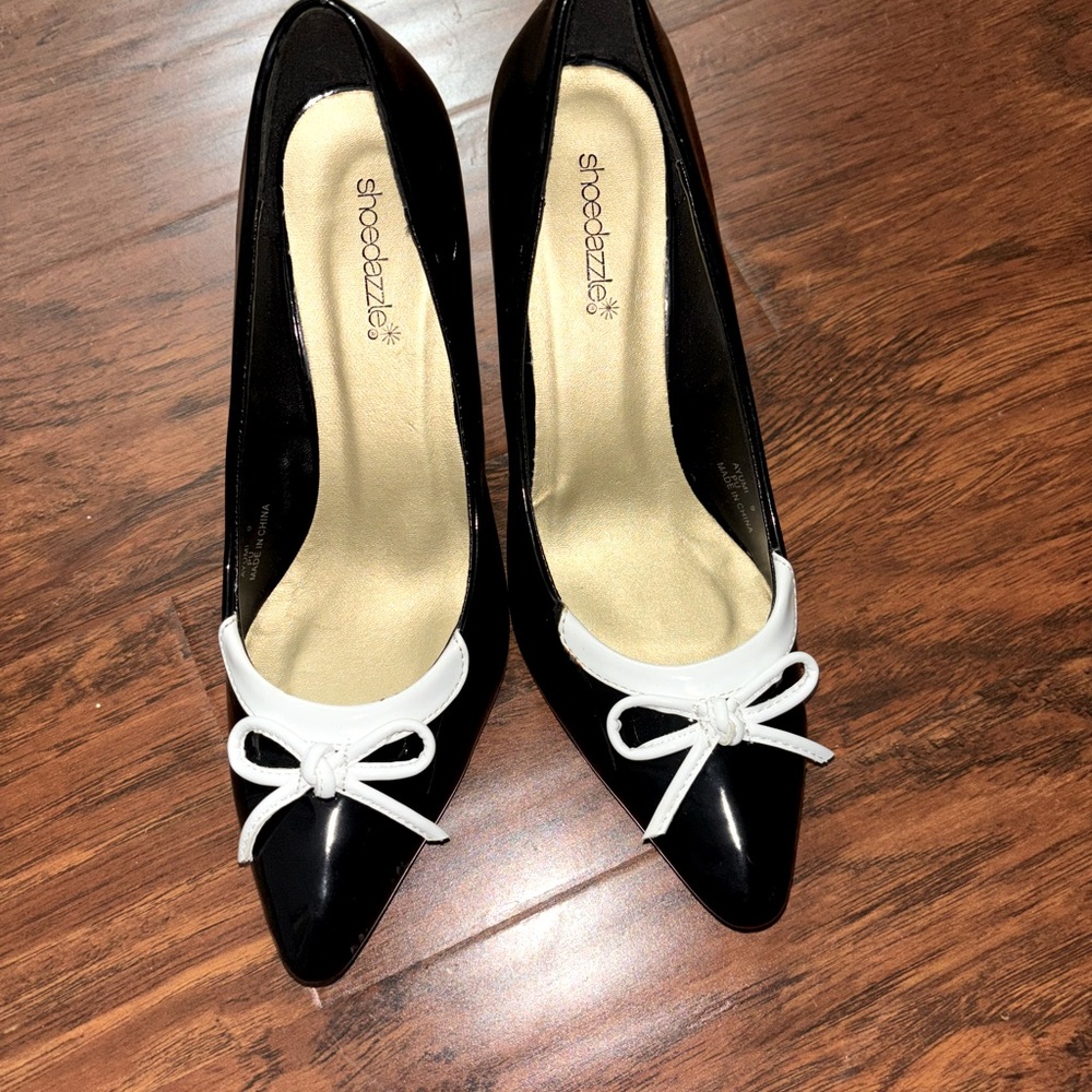 Cute black and white pumps